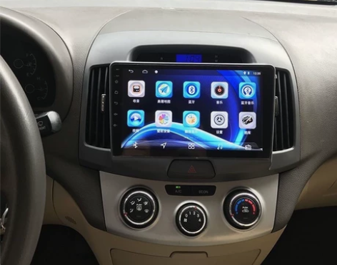 适用07-23款现代悦动中控大屏导航倒车影...