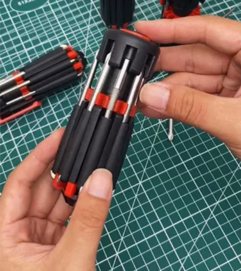 带灯手电筒汽车用品八合一螺丝刀螺丝刀多功能...