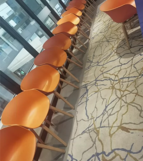 公司撤场 会议椅子处理，可拆卸，自行拆 限...