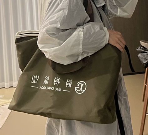 潮牌同款瑜伽大容量背包单肩包旅行包军绿色 ...