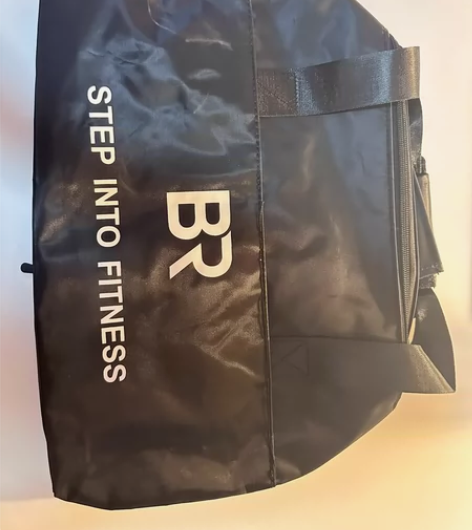 健身包 黑色 全新 超级容纳 防水耐脏