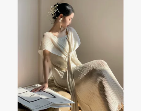 深深定制22夏季新款气质飘飘连衣裙法式优雅...