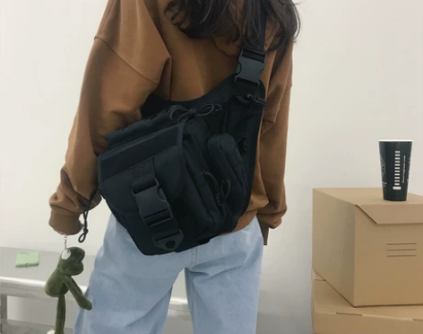 街头战术机能包包2023新款潮牌蹦迪包包女...