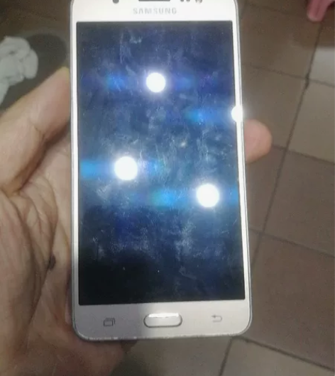 三星j5手机2016老款屏幕坏主板好的电池...