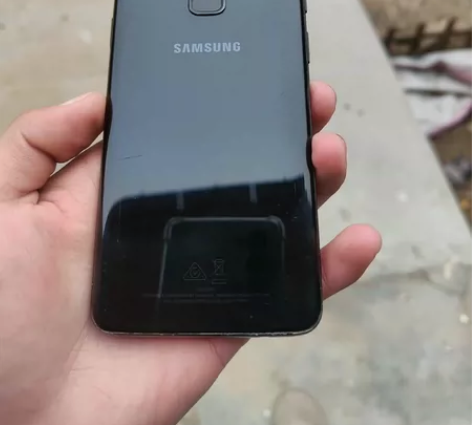 三星s9日版4+64。buff叠满了有断触...