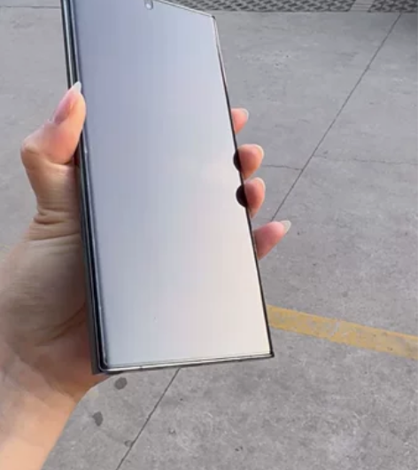 老爸的三星s23ultra 12512。7...