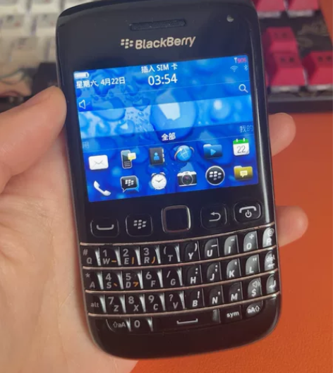 黑莓手机9790 照片质感很像ccd 可以...