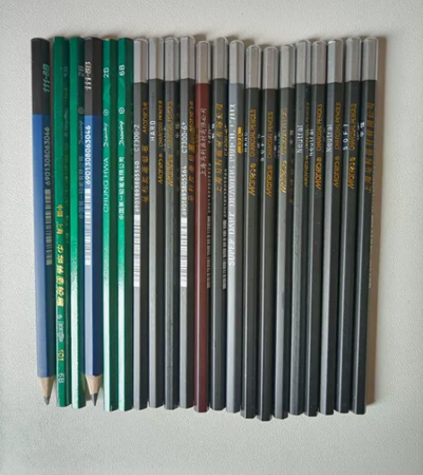 马利素描铅笔、炭笔组合 详情：【马利】12...
