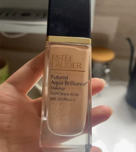 雅诗兰黛粉底液 1W0话梅线上购买颜色不适...