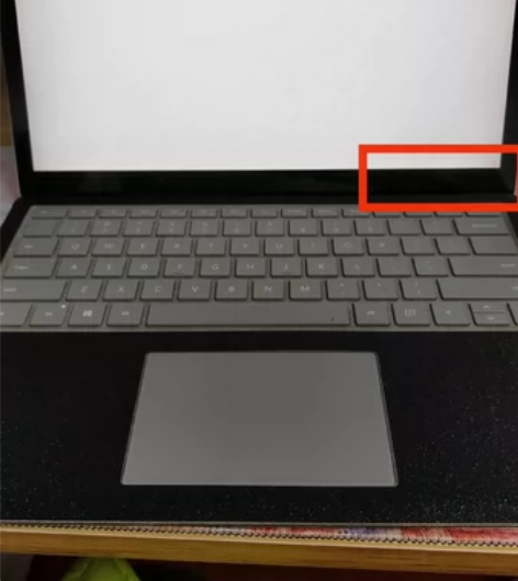 ?微软Surface laptop超薄机身...
