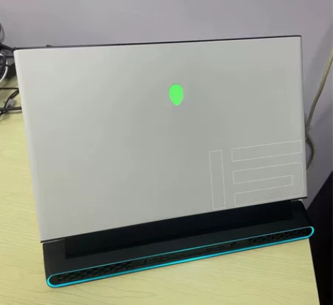 成色95新 只要五千多 漂亮白色 外星...