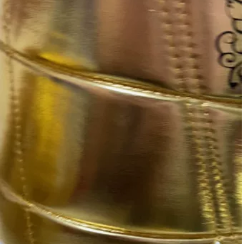 很新的跆拳道黄金圣衣护具 感兴趣的话点“我...