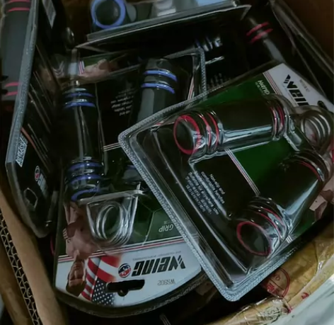 健身房闲置的全新握力器，一共24个 自提的...