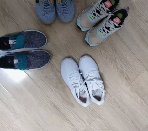 Nike女鞋运动鞋休闲鞋跑步鞋 白色是全新...