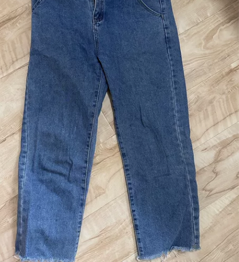 阔腿牛仔裤 双扣 感兴趣的话点“我想要”和...