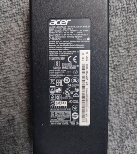 宏基acer（紫色小口）暗影骑士135W电...