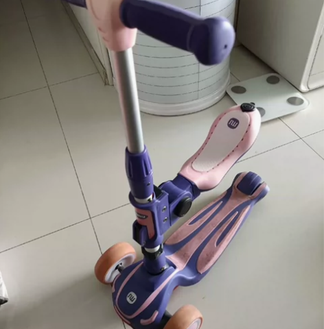 德国斯威专业儿童滑板车，质量很好原价几百买...