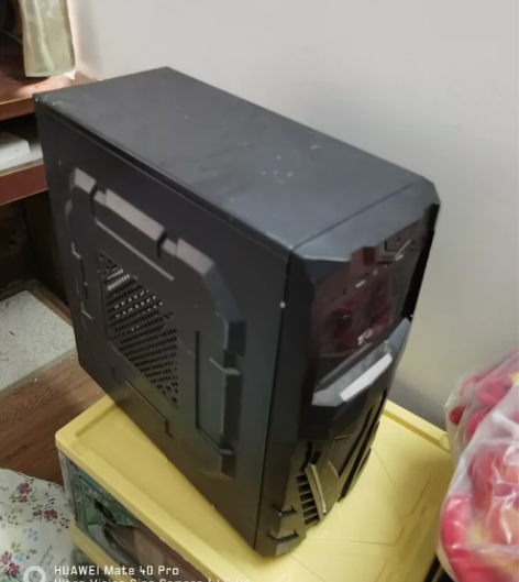 电脑机箱 仅限自提 感兴趣的话点“我想要”...