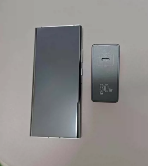 ?中兴 axon40 ultra   12...