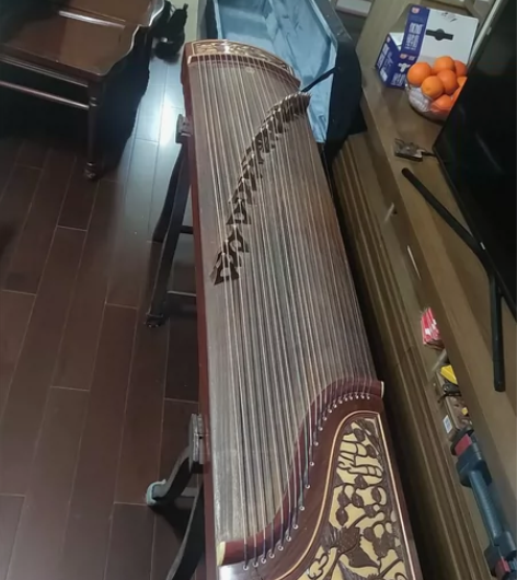 敦煌古筝 送琴架和背式琴箱 感兴趣的话点“...