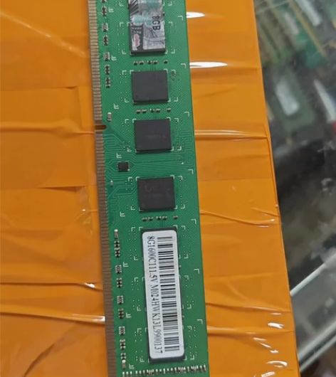 特价8G1600. 台式机电脑内存条 感兴...