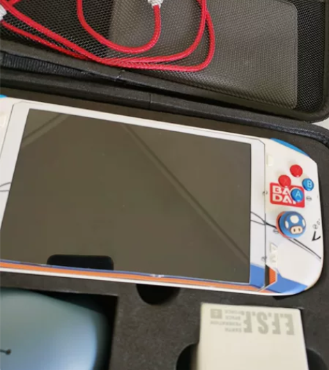 壹号本OneXPlayer mini高达联...