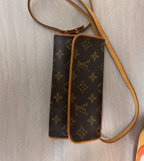 lv路易威登中古老花信封腰包大号Lv斜挎单...