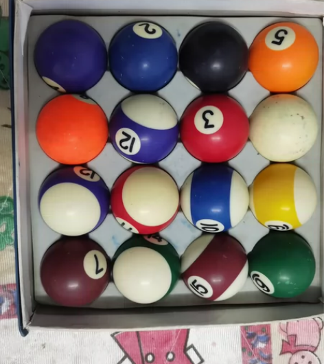 八成新台球两盒,30一盒出 感兴趣的话点“...