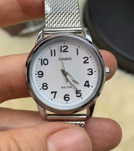 卡西欧(CASIO)手表女简约时尚石英女士...