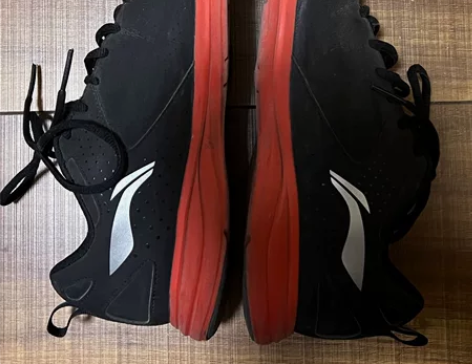 李宁42码运动慢跑鞋，人造合成皮的鞋面四季...