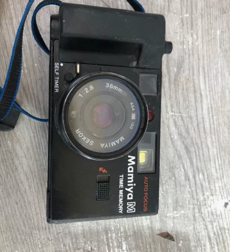 玛米亚照相机，品相如图，没有测试不保好坏，...