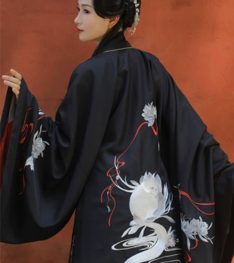 兰若庭披风黑色全新带吊牌s码69.9包邮 ...