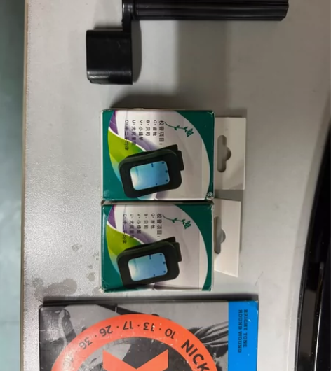 琴弦，拨片，琴的背带，调音器，缠线器，东西...