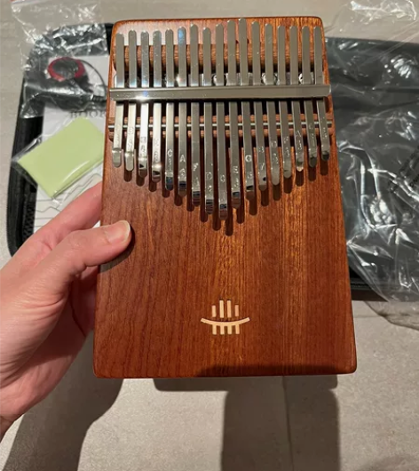 鲁儒拇指琴，卡林巴拇指琴，黄檀木箱式，底部...