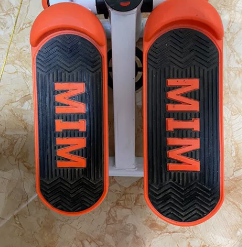 踏步机，淘宝买的用过两三次。功能都好用 感...