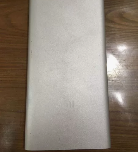 小米充电宝10000mah低价转让 感兴趣...