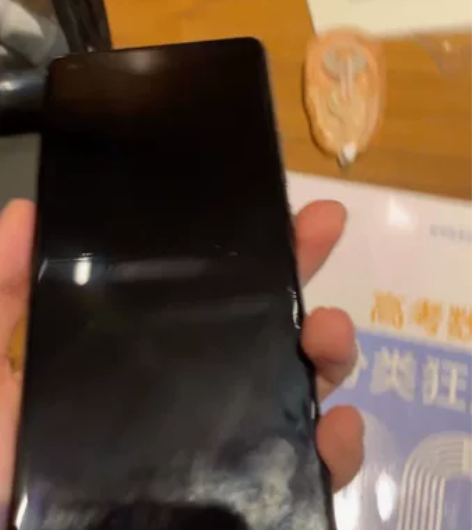 小米11Ultima，99新，12512。...