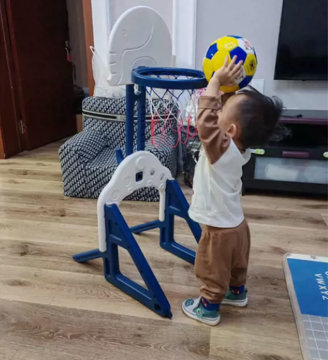 儿童篮球框，图片为实拍。很新，很干净！外地...