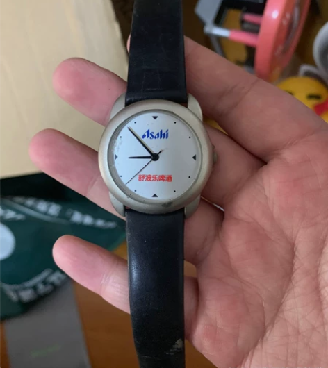舒波乐周边手表电池手表收藏手表 品相如图。...