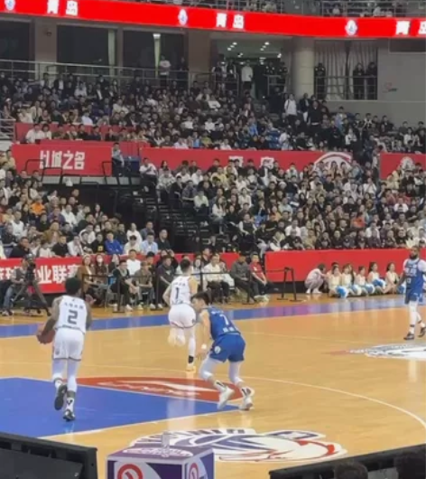 CBA青岛队2023-2024赛季主场新疆...