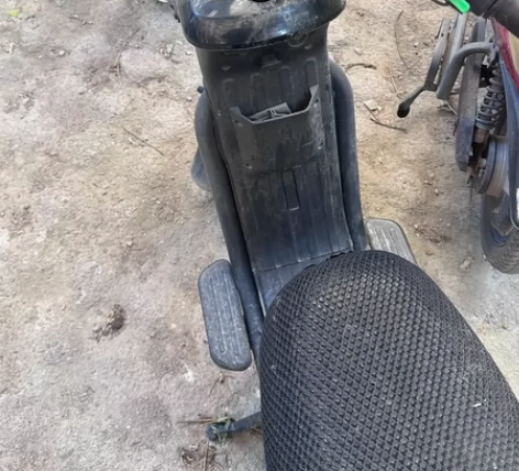 小牛电动车,黑红顶配款,早些年买的,现在换...