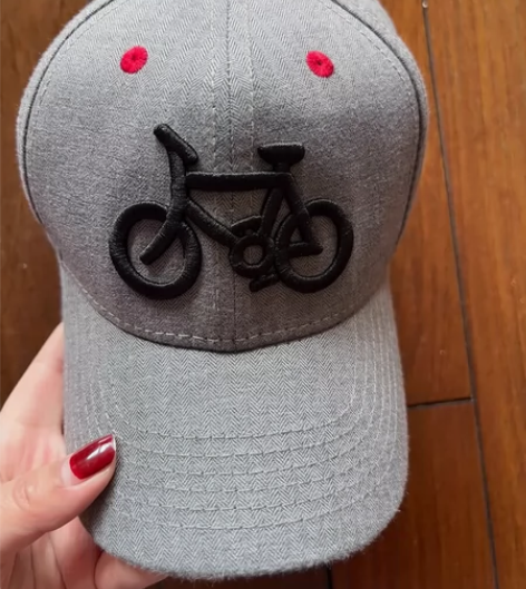 儿童棒球帽鸭舌帽，几乎全新 灰色，适合头围...