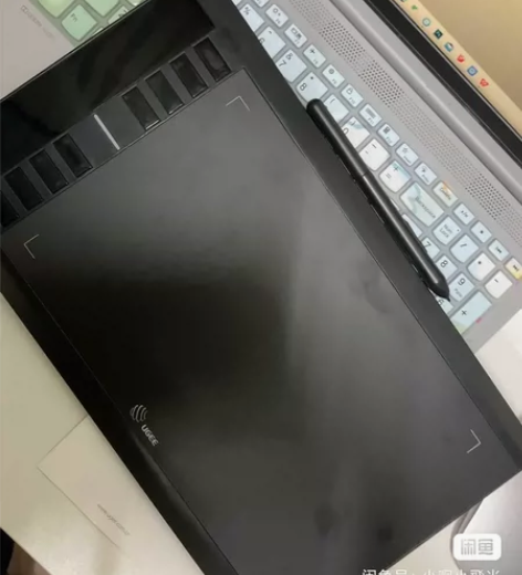 友基数位板M708 九成新，朋友送的，试用...