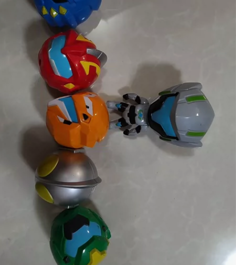 钢铁飞龙Q版奥特曼变形玩具6只 感兴趣的话...