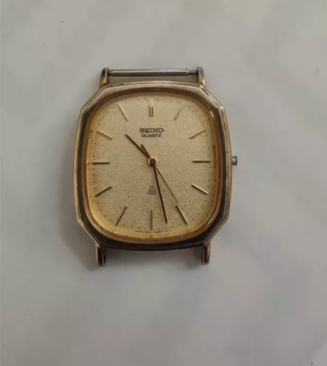 精工石英表6431机芯 方块男表 沙金表盘...