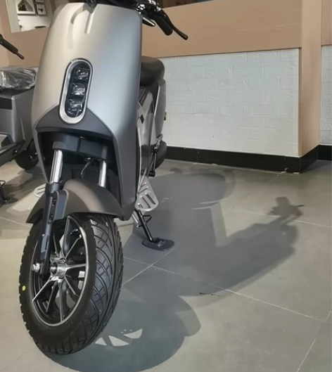 新大洲本田S07锂电动车，颜色其全，数量不多，需要的朋友加紧...