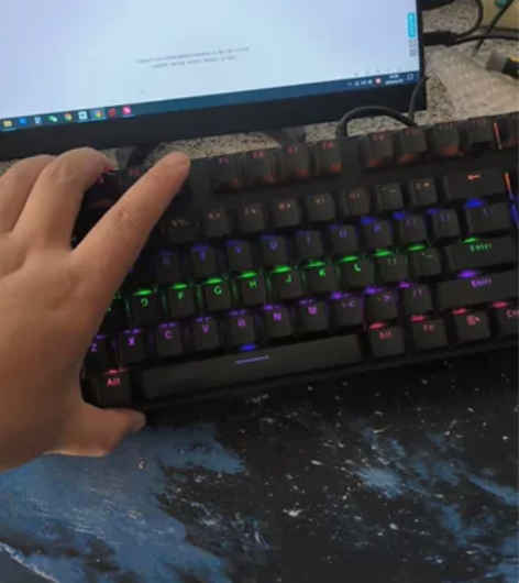 雷柏v500pro rgb背光机械键盘，有...