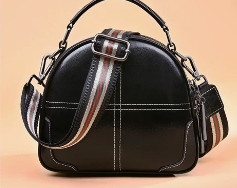 颜色分类:黑色 包包9.5成新 平时背的少...