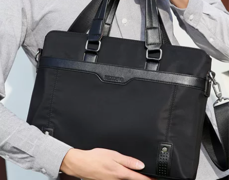 ?贝喜登 男士包 感兴趣的话点“我想要”和...