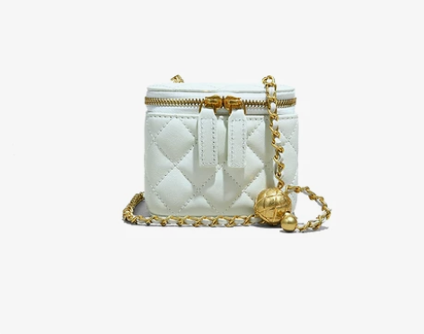 春夏款真皮小香风菱格小金球链条口红包盒子包...